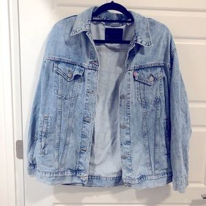 Levi’s oversized denim jacket